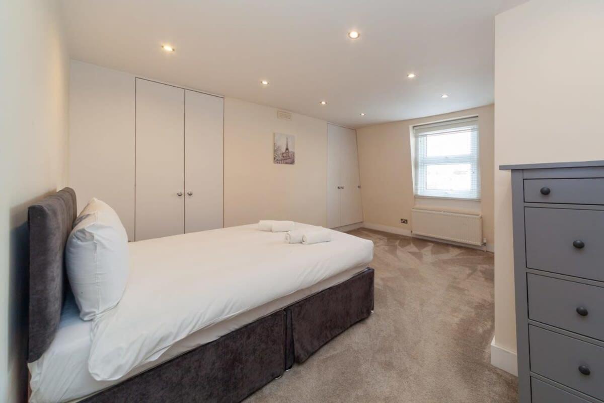 Spacious 2 Bedroom Maisonette In Stratford Лондон Экстерьер фото